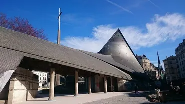 ルーアンの魅力再発見！〜ジャンヌ・ダルク、モネ、ゴシック建築 (フランス・ルーアン)ルーアン：歴史と芸術が織りなす街