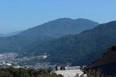 花山天皇の外戚として国政を主導した藤原義懐