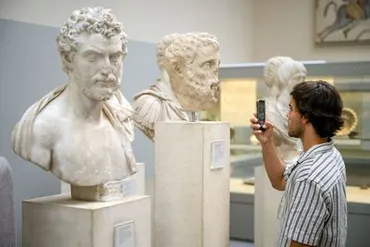 世界最大の盗品」を収蔵する大英博物館、それでも訪れる価値はあるのか?