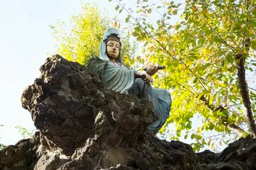 暗いほうを目ざして走れ!」 焼夷弾の゛火の海゛の中から家族全員を救った母の言葉 電車の中で焼ける人を横目に逃げ切ったあの日【東京大空襲 ・戦後80年】