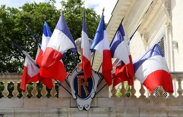 フランス国旗が青・白・赤の三色旗になった理由 – Tourisme japonais