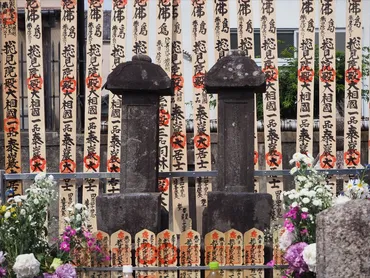 織田信長と阿弥陀寺：本能寺の変から現代まで、その歴史と秘話とは？信長の魂が眠る場所：阿弥陀寺の歴史と信長忌