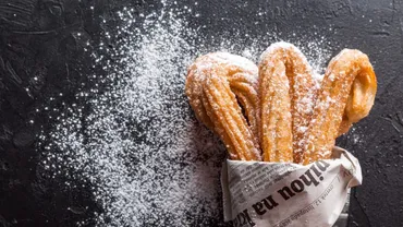 揚げ菓子の定番「チュロス」は英語で何と言う?スペイン流の食べ方も紹介