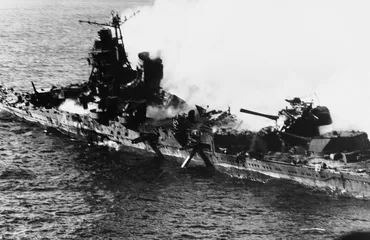 ミッドウェー海戦の真実：南雲忠一の誤算と日本海軍の敗北？ミッドウェー海戦の教訓：日本海軍、空母4隻喪失の真実