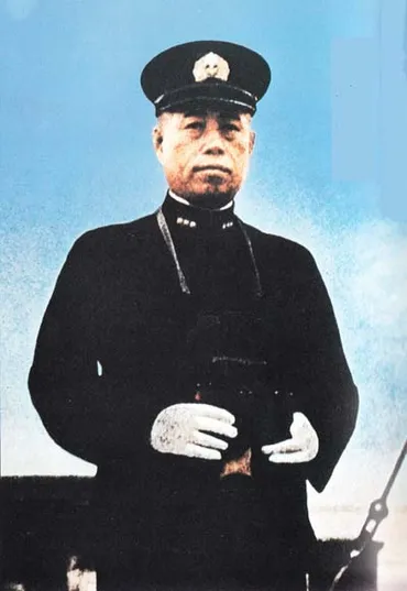 山本五十六の生涯と太平洋戦争：真珠湾からミッドウェー、そしてその死までを追う？山本五十六：その生涯と太平洋戦争における役割