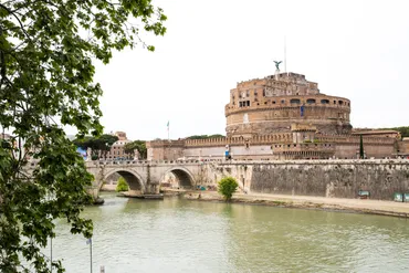 アウグストゥス廟―初代皇帝の墓はとても地味(イタリア)