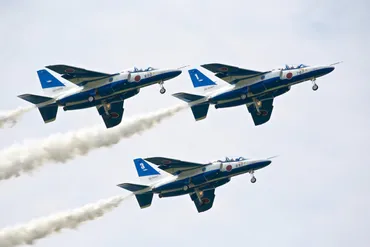 航空自衛隊:『防衛百景』空からエールを送る「ブルーインパルス」の現場を見る 自衛隊新戦力図鑑