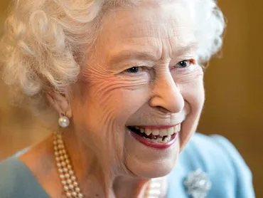 イギリスのエリザベス女王が歳で死去、激動の治世と生涯を振り返る【タイムライン】:朝日新聞+