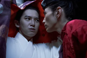 花山天皇の悲劇と権力抗争：出家への道は？『光る君へ』に見る花山天皇と平安時代の権力闘争