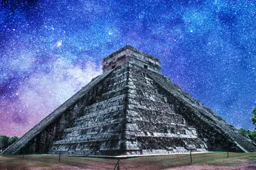 マヤ文明の都市の秘密か?メキシコで発見された「謎の石板」が私たちに語りかけること